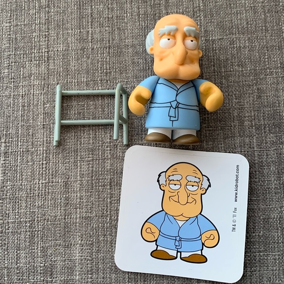Kidrobot x Family Guy Hubert figure - Picture 1 of 3